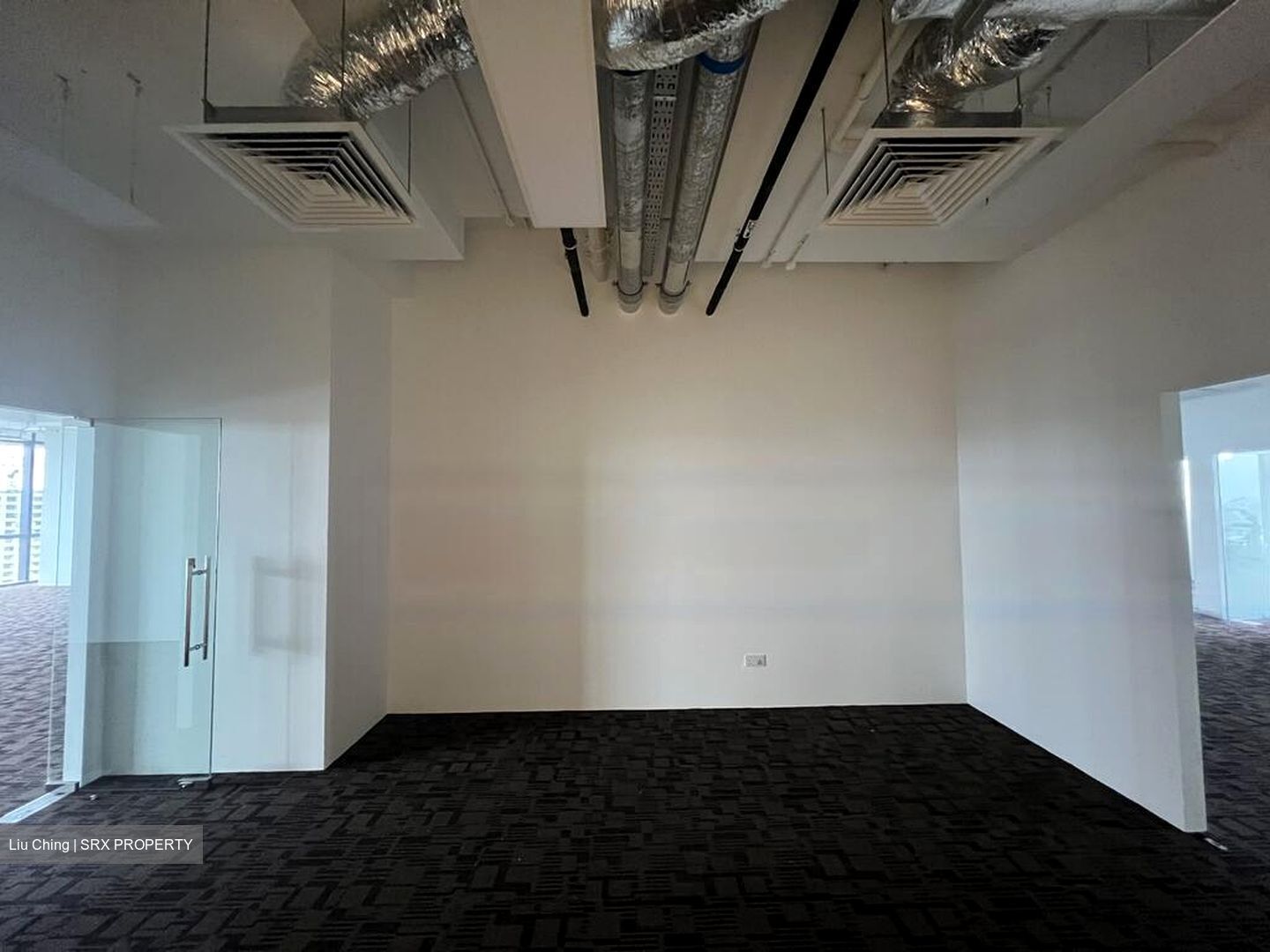 Woods Square (D25), Office #462649491